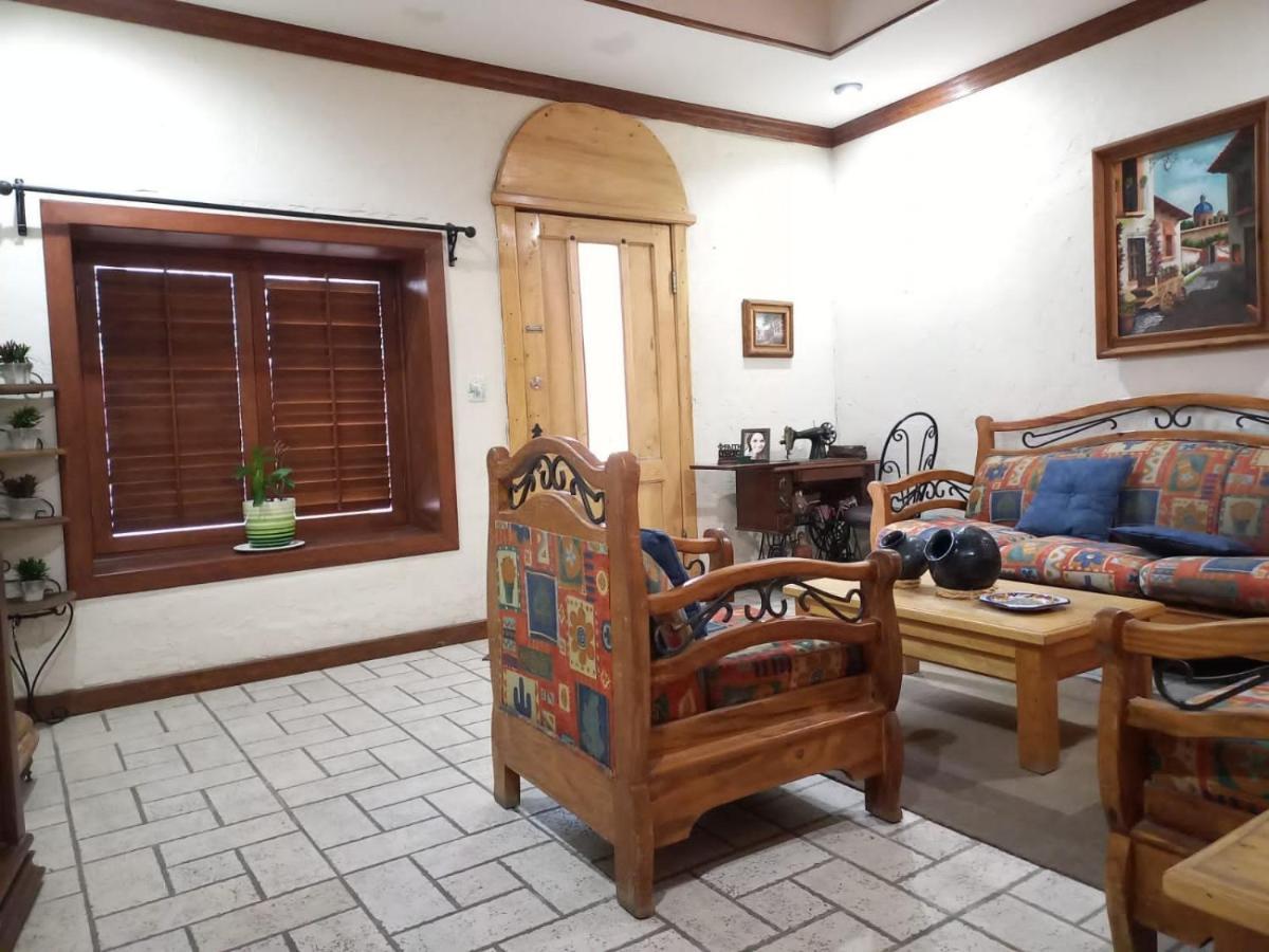 Home Stay Maria Hidalgo del Parral Εξωτερικό φωτογραφία