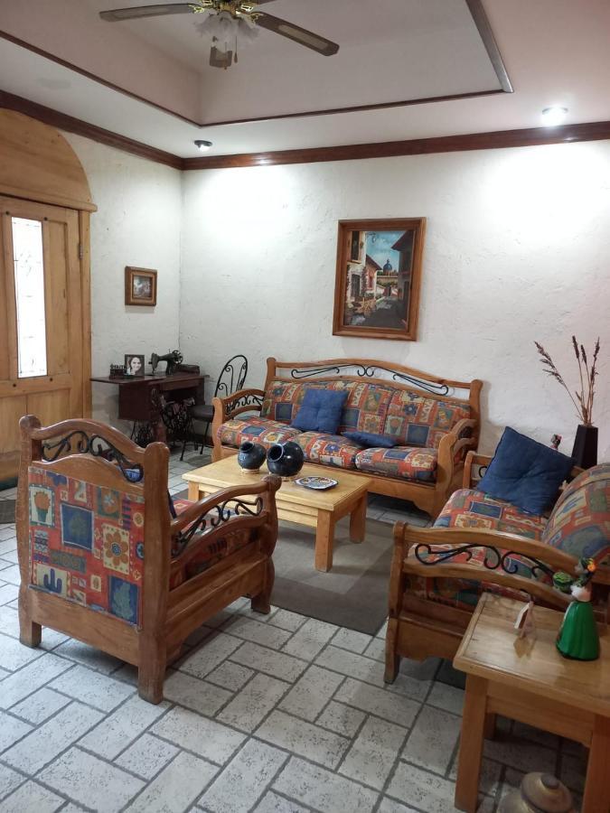 Home Stay Maria Hidalgo del Parral Εξωτερικό φωτογραφία
