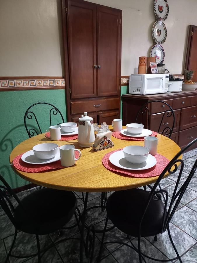 Home Stay Maria Hidalgo del Parral Εξωτερικό φωτογραφία